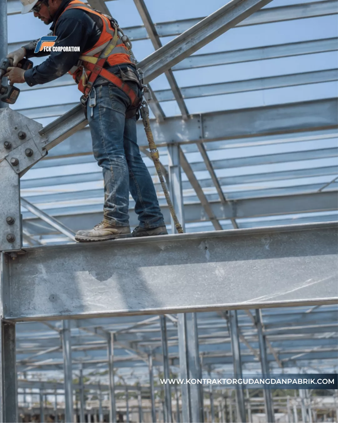Proses Pemasangan Bracing Atap